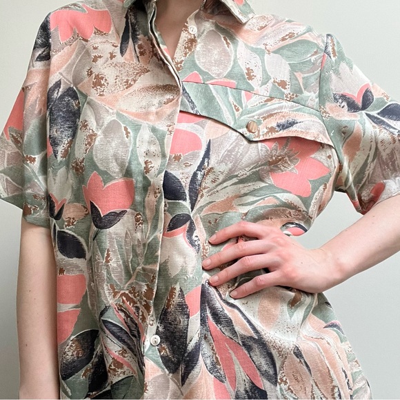 Vintage D’Allaird’s Floral Button Up Shirt - Picture 10 of 14